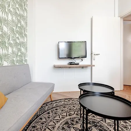 Апартаменты Studio Estelle's With Private Parking *